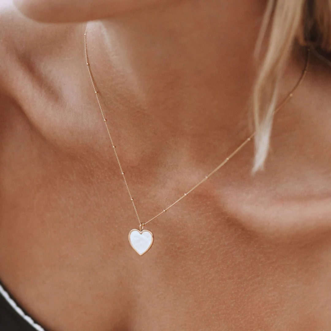 Colar Love